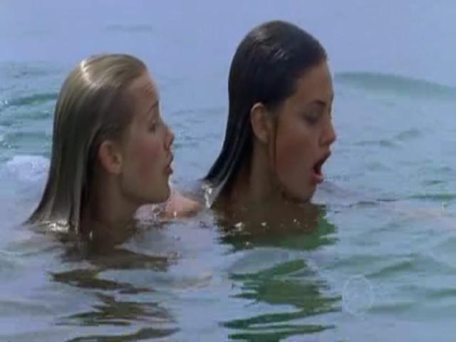 VampireDiariesWorld-dot-org_H2OJustAddWater-s01e03--1139.jpg