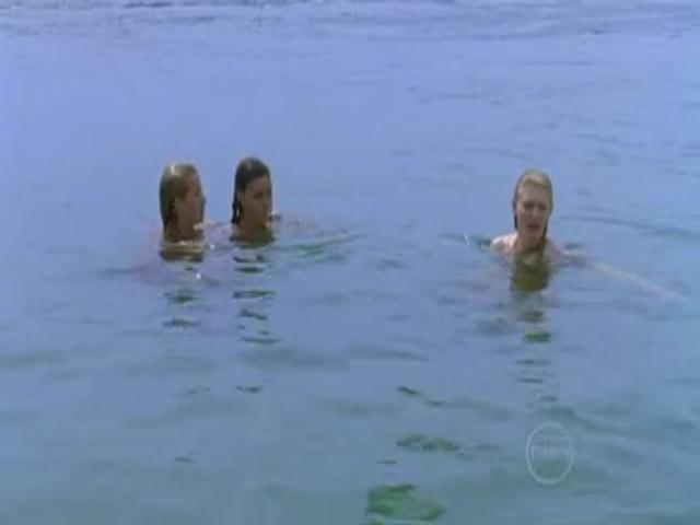 VampireDiariesWorld-dot-org_H2OJustAddWater-s01e03--1150.jpg