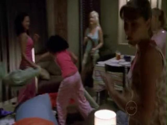 VampireDiariesWorld-dot-org_H2OJustAddWater-s01e04-0922.jpg