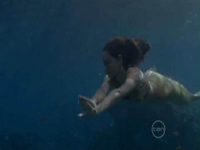 VampireDiariesWorld-dot-org_H2OJustAddWater-s01e12-0010.jpg