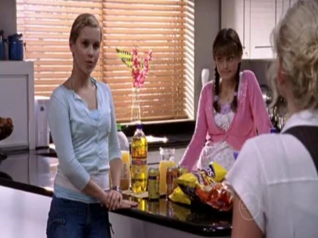 VampireDiariesWorld-dot-org_H20JustAddWater-S01e18-0234.jpg VampireDiariesWorld-dot-org_H20JustAddWater-S01e18-0234.jpg