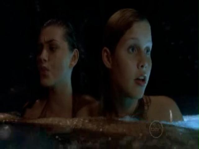 VampireDiariesWorld-dot-org_H20JustAddWater-S01e18-1179.jpg