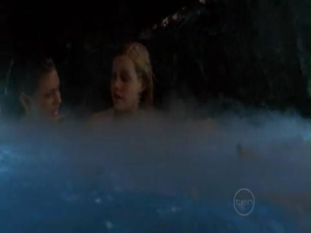 VampireDiariesWorld-dot-org_H20JustAddWater-S01e18-1184.jpg