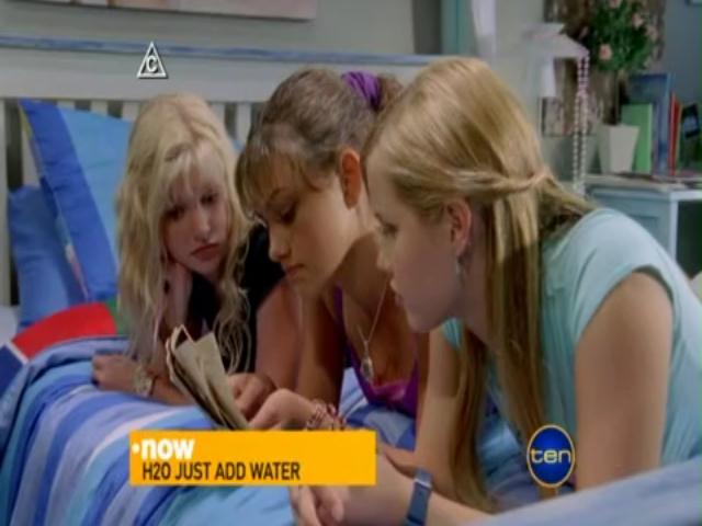 VampireDiariesWorld-dot-org_H20JustAddWater-S01e21-1020.jpg