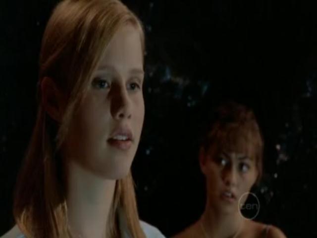 VampireDiariesWorld-dot-org_H20JustAddWater-S01e22-0377.jpg