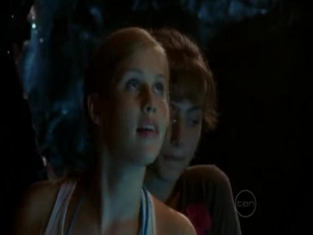 VampireDiariesWorld-dot-org_H20JustAddWater-S01e22-0939.jpg
