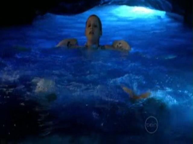VampireDiariesWorld-dot-org_H20JustAddWater-S01e22-0951.jpg