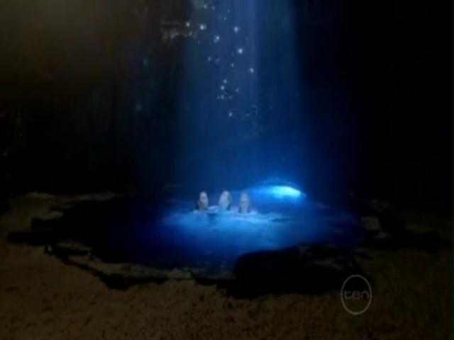 VampireDiariesWorld-dot-org_H20JustAddWater-S01e22-0965.jpg
