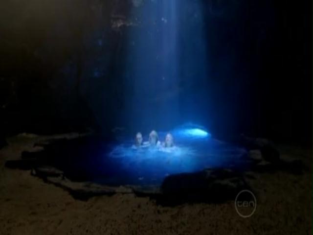 VampireDiariesWorld-dot-org_H20JustAddWater-S01e22-0966.jpg