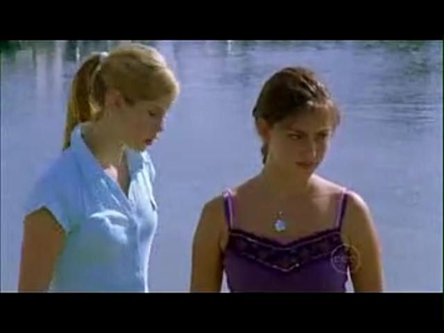 VampireDiariesWorld-dot-org_H20JustAddWater-S01e23-0932.jpg