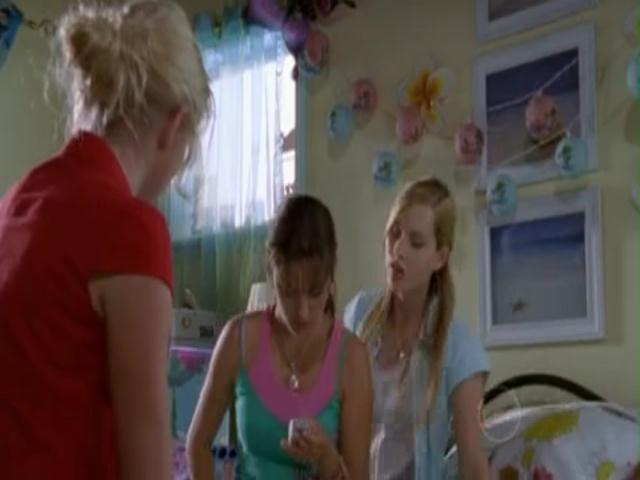 VampireDiariesWorld-dot-org_H20JustAddWater-S01e26-0220.jpg