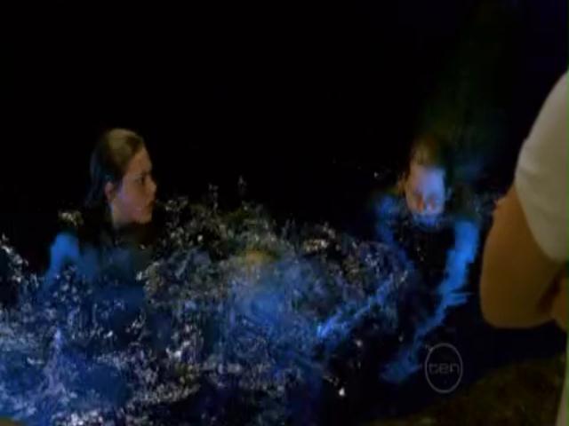 VampireDiariesWorld-dot-org_H20JustAddWater-S01e26-0306.jpg
