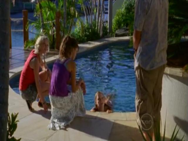 VampireDiariesWorld-dot-org_H20JustAddWater-S01e26-1227.jpg