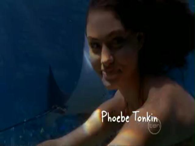 VampireDiariesWorld-dot-org_H2OJustAddWater-s01OpeningCredits-0036.jpg
