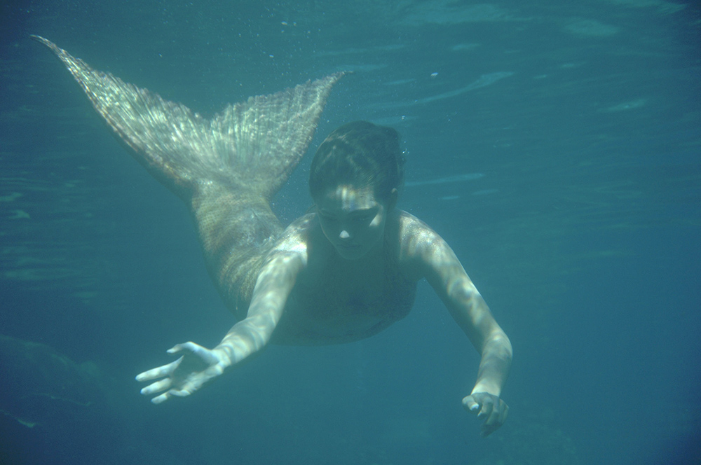 1x03-002.jpg