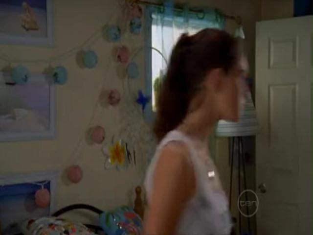VampireDiariesWorld-dot-org_H20JustAddWater-S02e01-0229.jpg