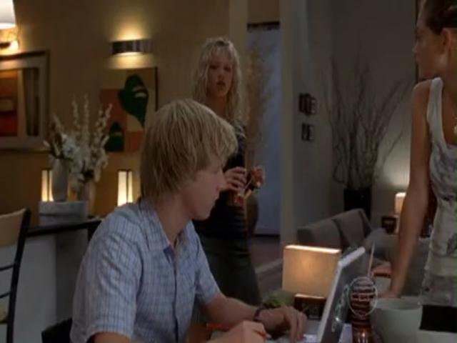 VampireDiariesWorld-dot-org_H20JustAddWater-S02e01-0336.jpg