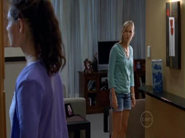 VampireDiariesWorld-dot-org_H20JustAddWater-S02e01-0434.jpg