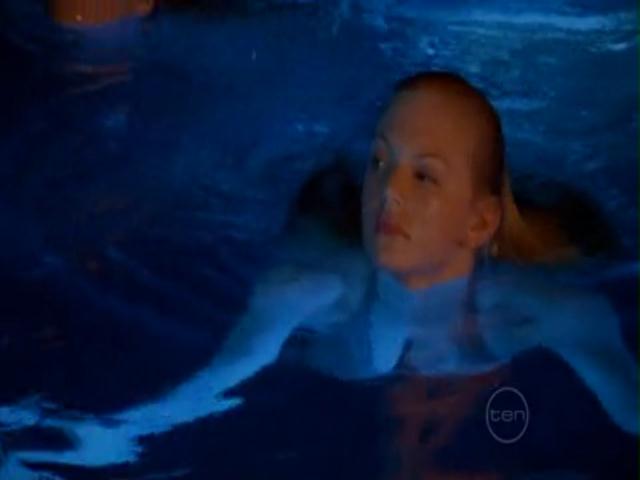 VampireDiariesWorld-dot-org_H20JustAddWater-S02e01-0491.jpg