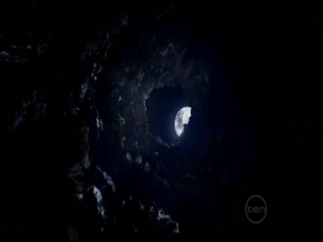 VampireDiariesWorld-dot-org_H20JustAddWater-S02e01-0495.jpg