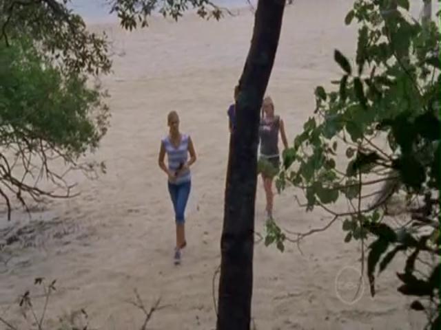 VampireDiariesWorld-dot-org_H20JustAddWater-S02e01-0979.jpg