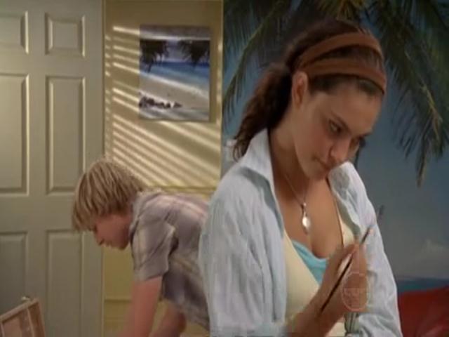 VampireDiariesWorld-dot-org_H20JustAddWater-S02e02-0785.jpg VampireDiariesWorld-dot-org_H20JustAddWater-S02e02-0785.jpg