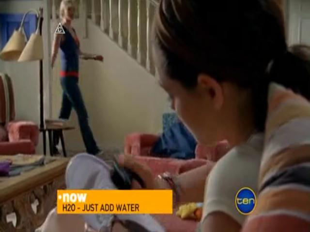 VampireDiariesWorld-dot-org_H20JustAddWater-S02e02-1097.jpg
