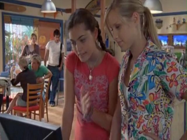 VampireDiariesWorld-dot-org_H20JustAddWater-S02e03-0647.jpg VampireDiariesWorld-dot-org_H20JustAddWater-S02e03-0647.jpg