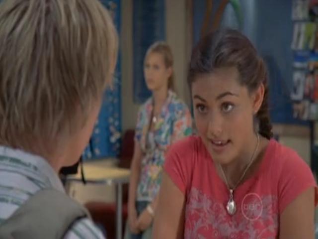 VampireDiariesWorld-dot-org_H20JustAddWater-S02e03-0684.jpg VampireDiariesWorld-dot-org_H20JustAddWater-S02e03-0684.jpg