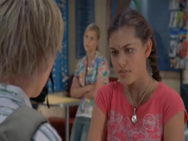 VampireDiariesWorld-dot-org_H20JustAddWater-S02e03-0688.jpg VampireDiariesWorld-dot-org_H20JustAddWater-S02e03-0688.jpg