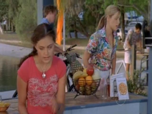 VampireDiariesWorld-dot-org_H20JustAddWater-S02e03-0771.jpg VampireDiariesWorld-dot-org_H20JustAddWater-S02e03-0771.jpg