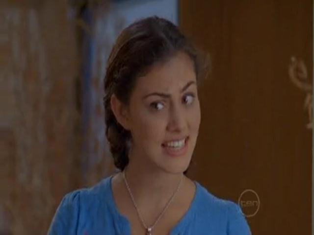 VampireDiariesWorld-dot-org_H20JustAddWater-S02e04-1108.jpg