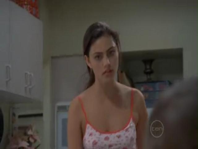 VampireDiariesWorld-dot-org_H20JustAddWater-S02e05-0047.jpg