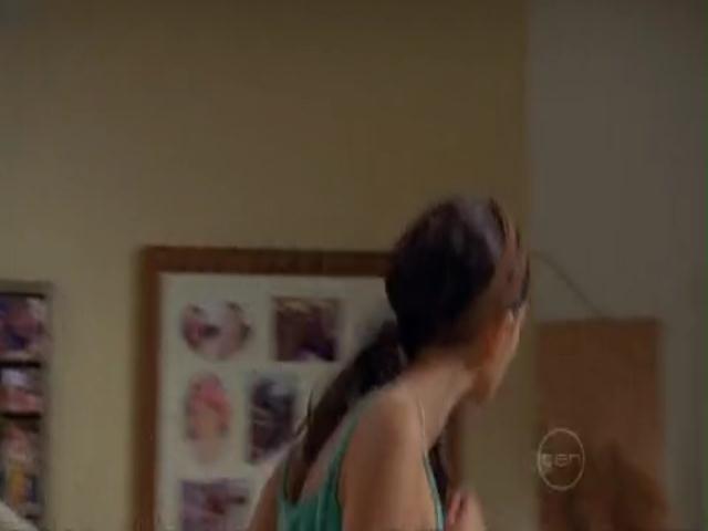 VampireDiariesWorld-dot-org_H20JustAddWater-S02e05-0931.jpg