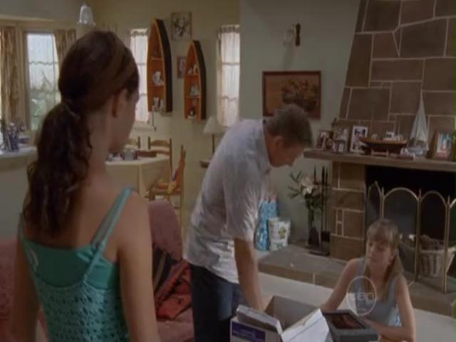 VampireDiariesWorld-dot-org_H20JustAddWater-S02e05-1267.jpg