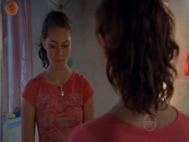 VampireDiariesWorld-dot-org_H20JustAddWater-S02e06-0159.jpg