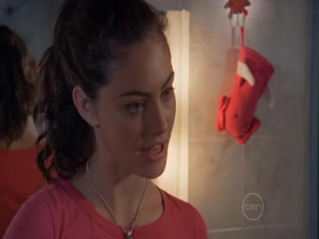 VampireDiariesWorld-dot-org_H20JustAddWater-S02e06-0164.jpg