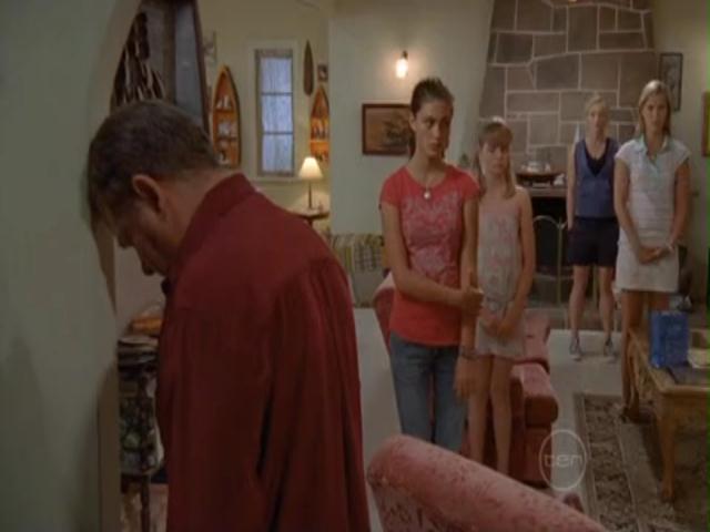VampireDiariesWorld-dot-org_H20JustAddWater-S02e06-0451.jpg