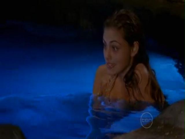 VampireDiariesWorld-dot-org_H20JustAddWater-S02e06-0561.jpg