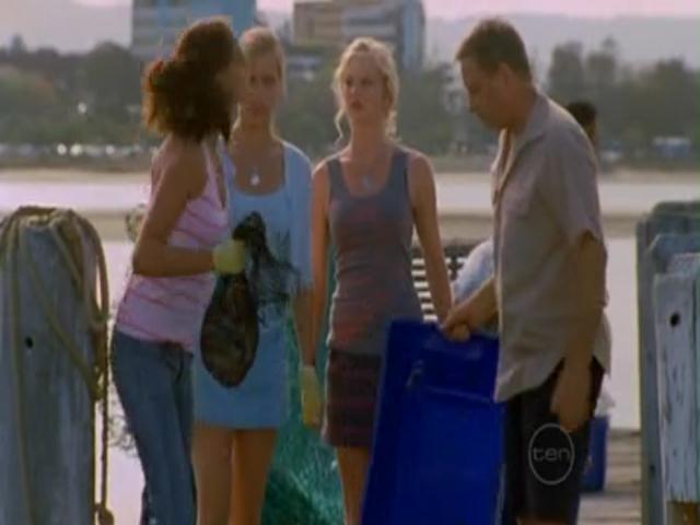 VampireDiariesWorld-dot-org_H20JustAddWater-S02e07-0964.jpg