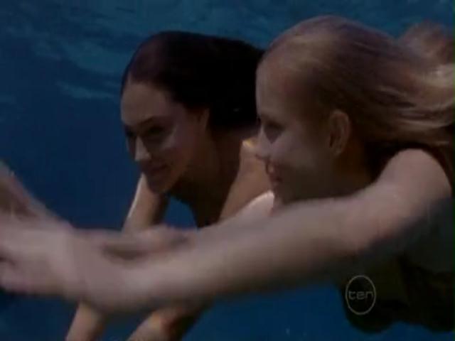 VampireDiariesWorld-dot-org_H20JustAddWater-S02e08-0113.jpg