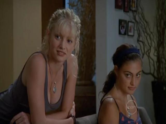 VampireDiariesWorld-dot-org_H20JustAddWater-S02e09-0427.jpg