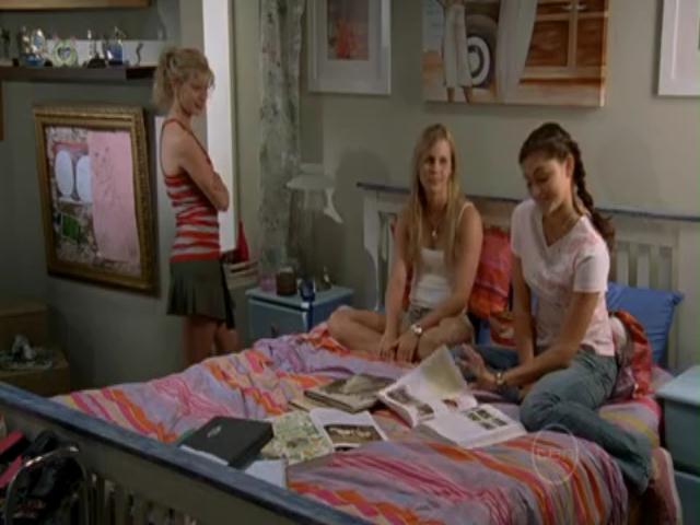 VampireDiariesWorld-dot-org_H20JustAddWater-S02e09-1284.jpg