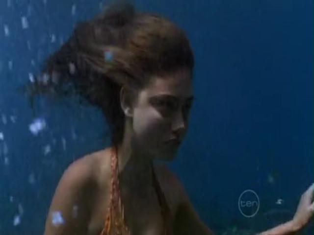 VampireDiariesWorld-dot-org_H20JustAddWater-S02e10-0088.jpg