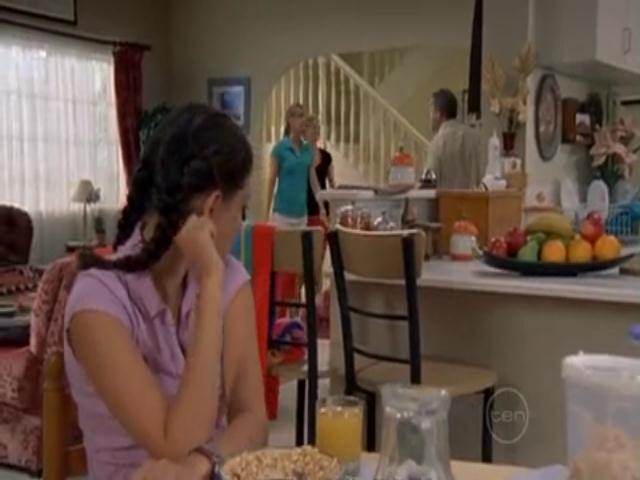 VampireDiariesWorld-dot-org_H20JustAddWater-S02e10-0409.jpg