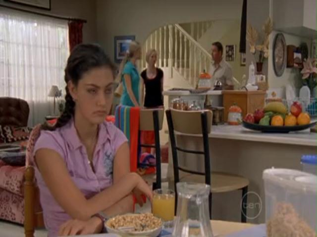 VampireDiariesWorld-dot-org_H20JustAddWater-S02e10-0412.jpg