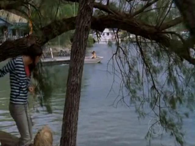 VampireDiariesWorld-dot-org_H20JustAddWater-S02e10-0924.jpg