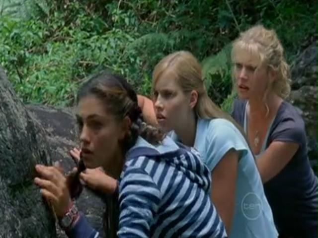 VampireDiariesWorld-dot-org_H20JustAddWater-S02e10-1043.jpg