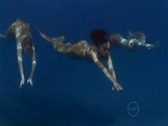 VampireDiariesWorld-dot-org_H20JustAddWater-S02e11-0437.jpg