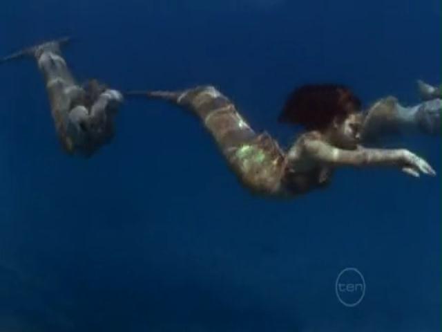 VampireDiariesWorld-dot-org_H20JustAddWater-S02e11-0438.jpg